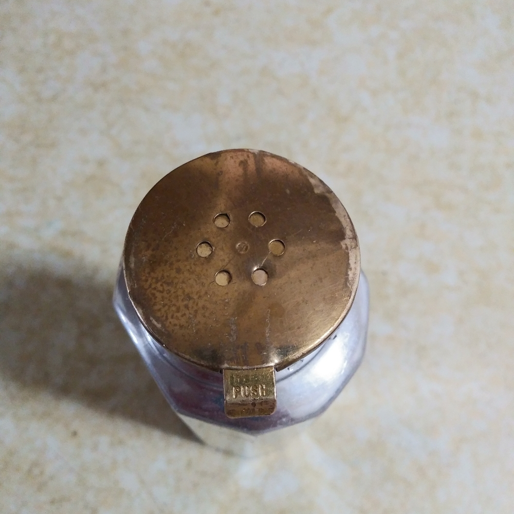 Yardley Invisible Talc Tin Container - Picture 3 of 8
